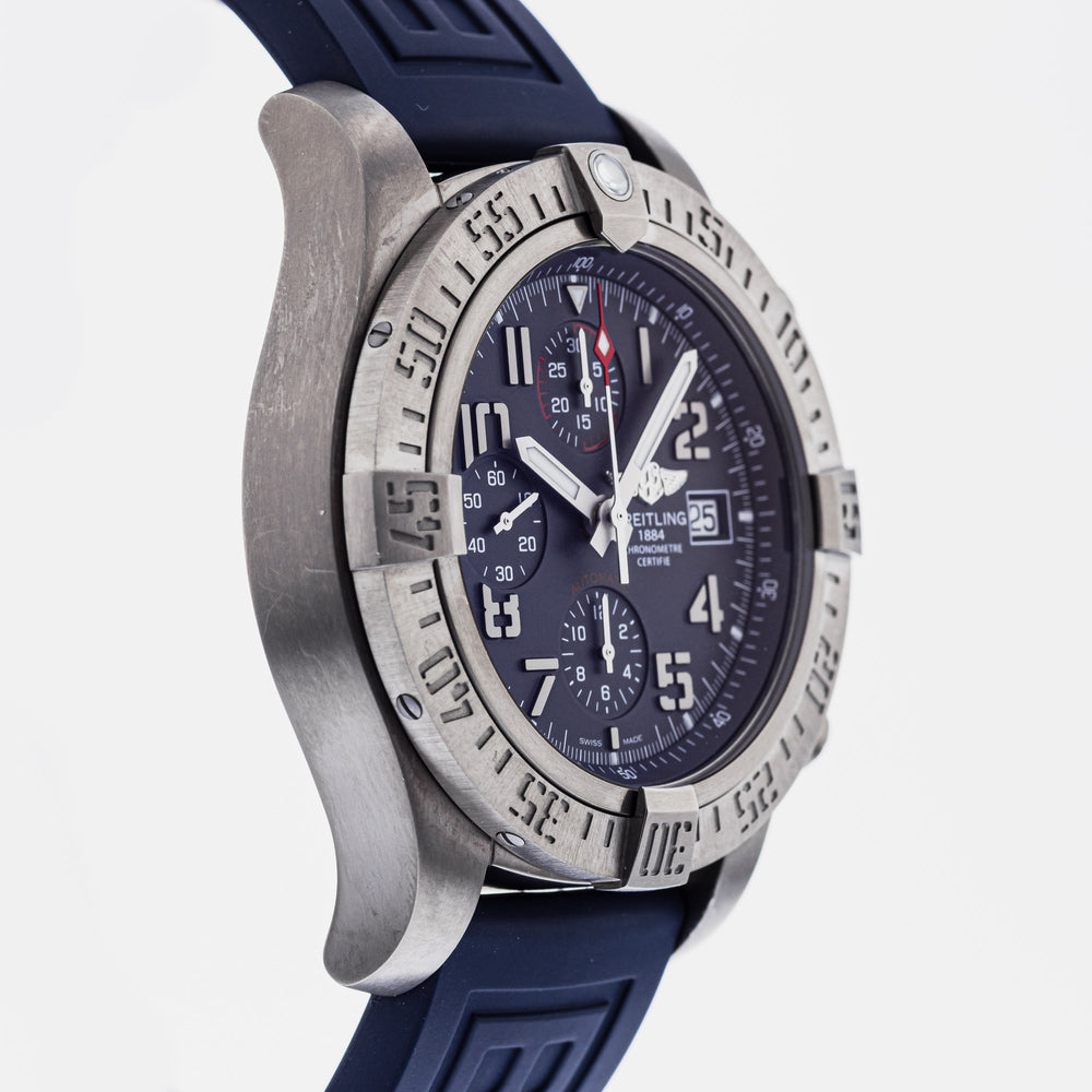 Breitling Avenger Bandit E13383 4