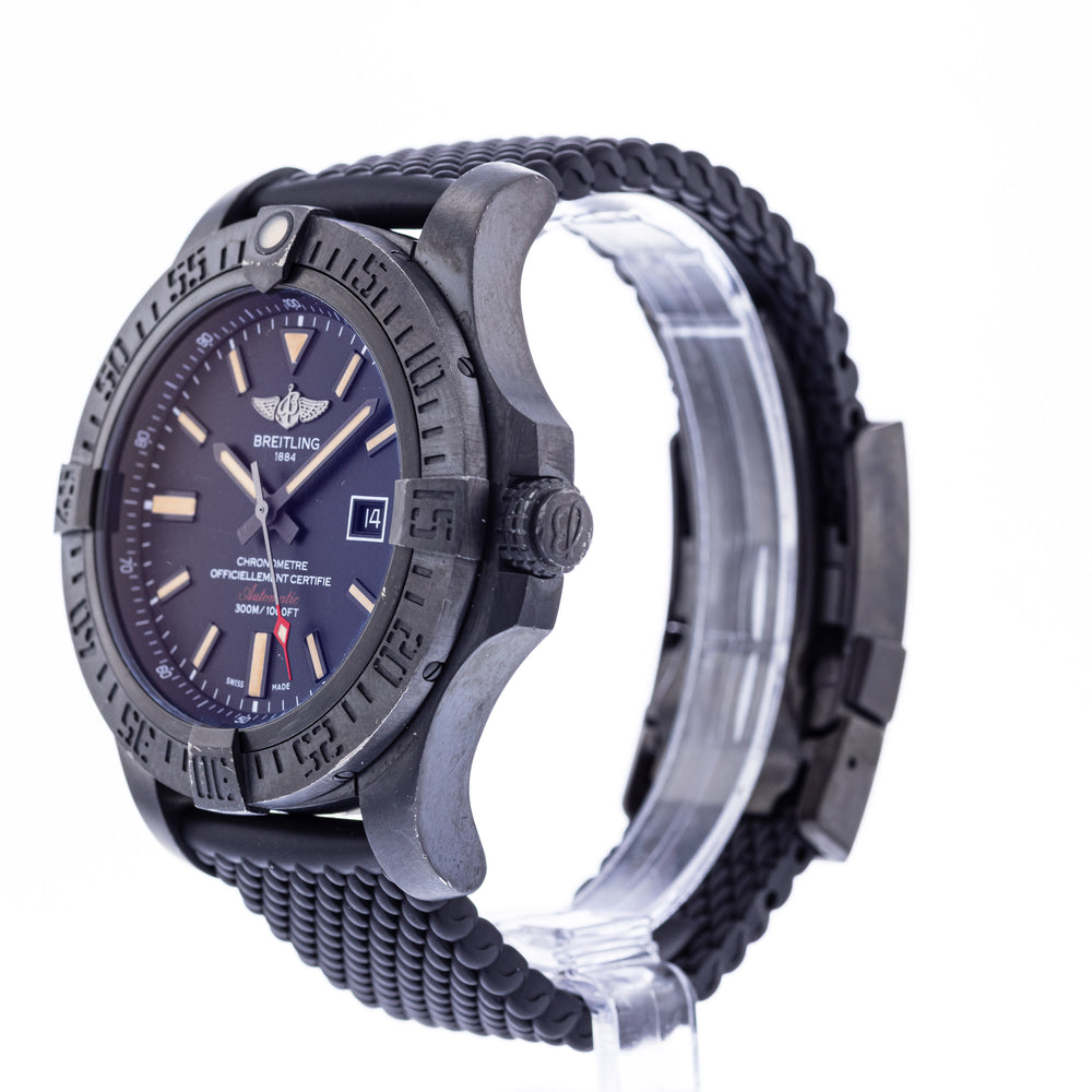 Breitling Avenger Blackbird V17310 2