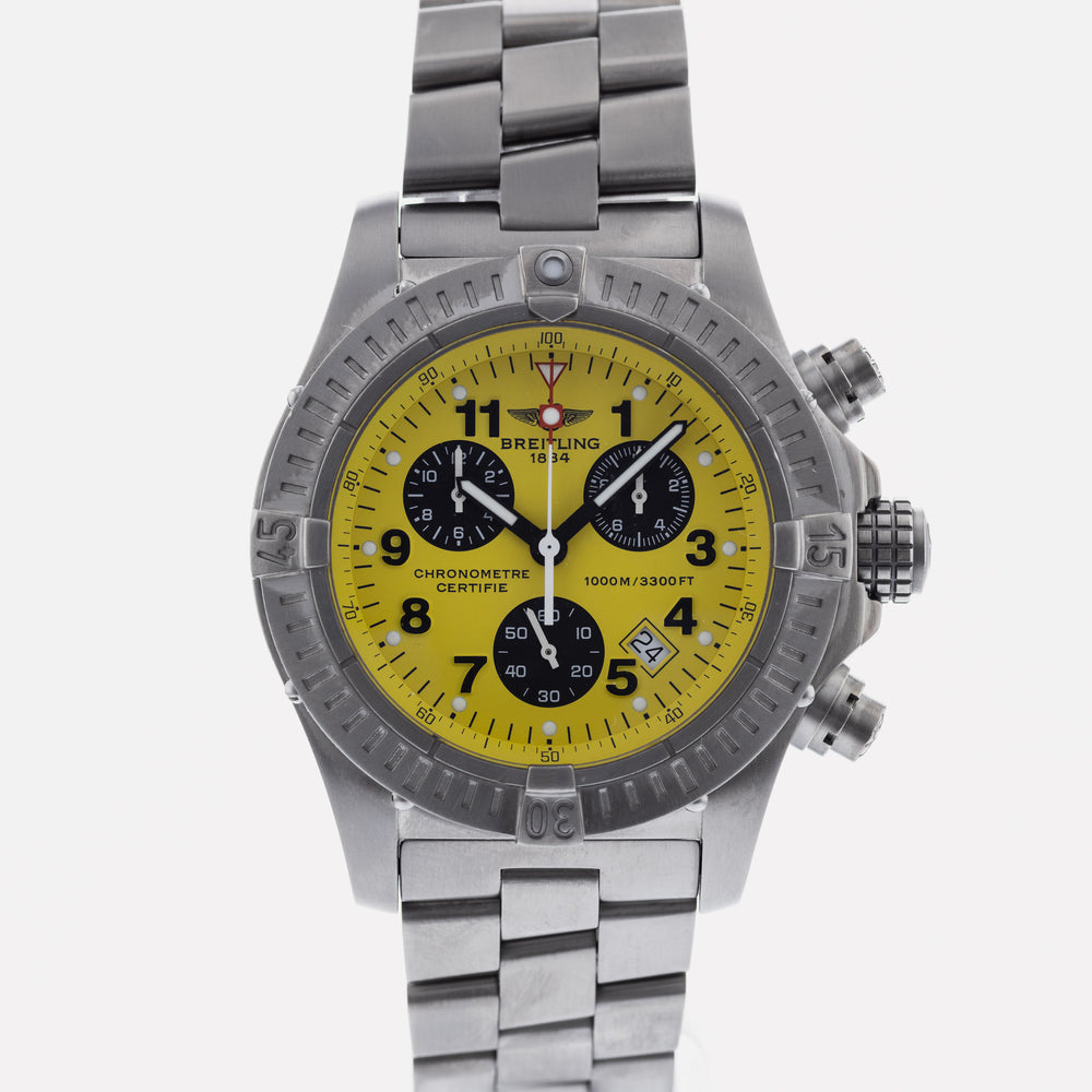 Breitling chrono avenger deals m1 titanium