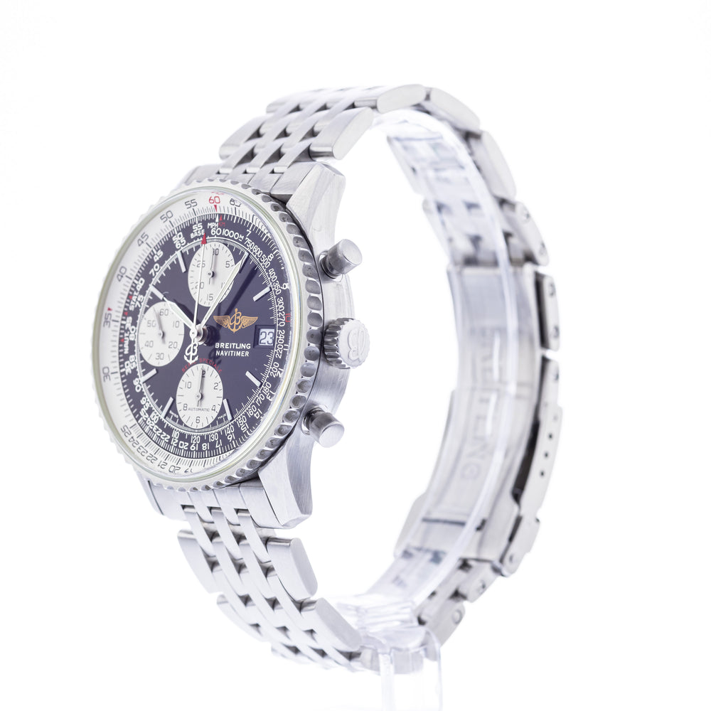 Breitling Navitimer 01 A13330 2