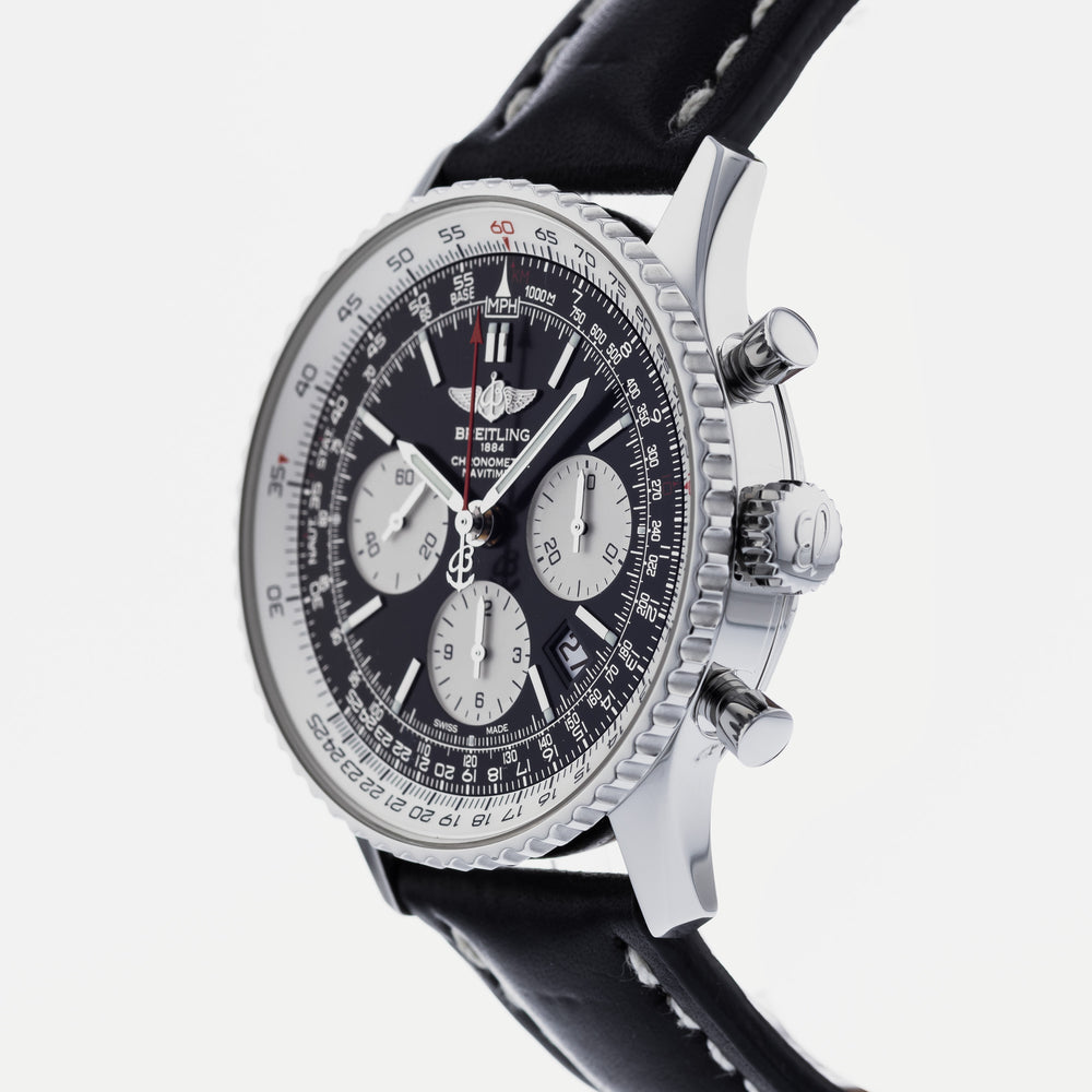 Breitling Navitimer 01 AB0121 2