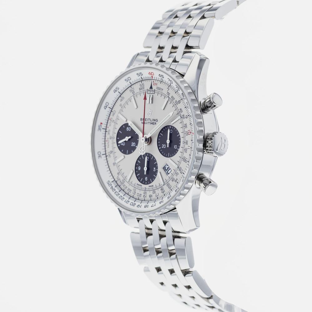 Breitling Navitimer 1 AB012121 2