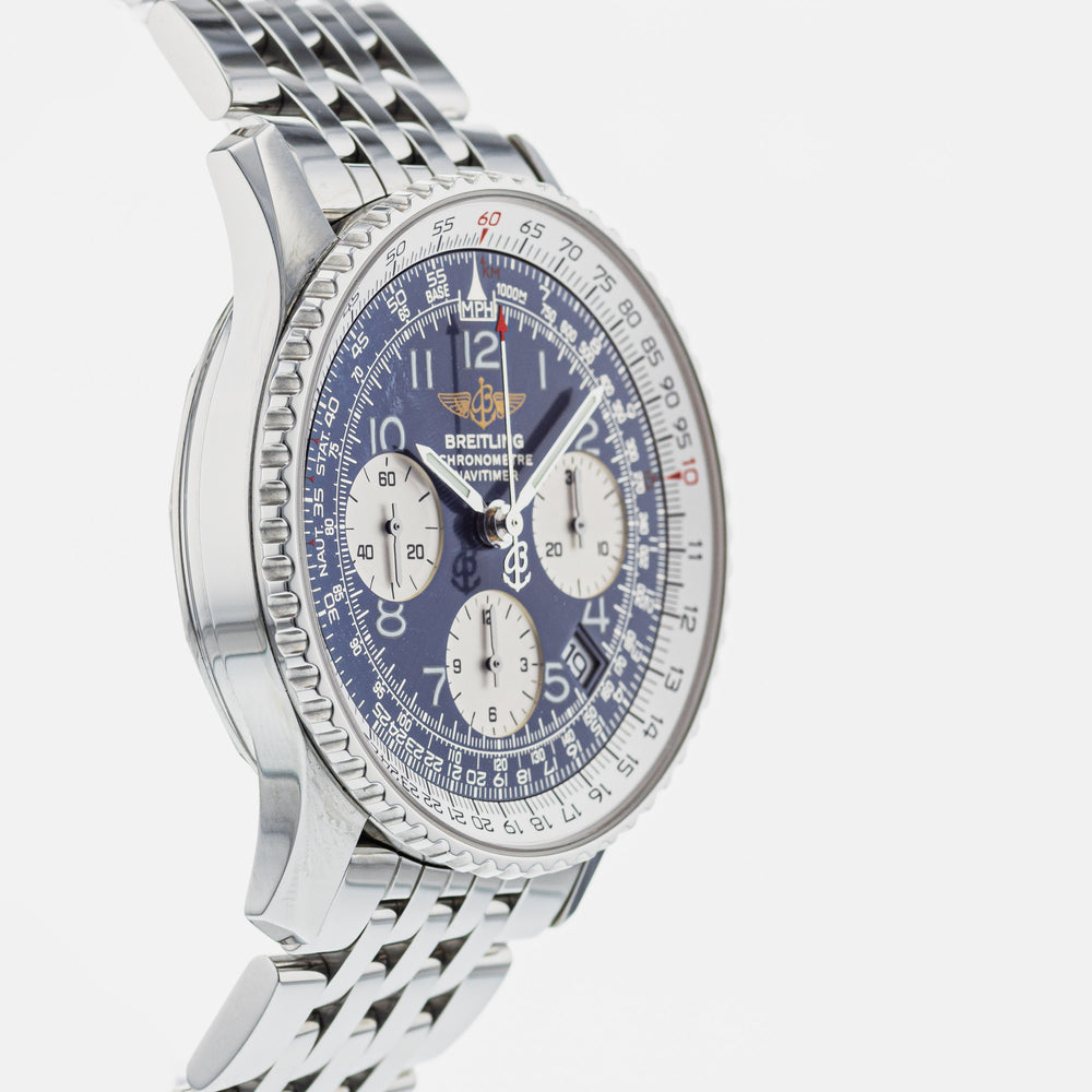 Breitling Navitimer A23322 4