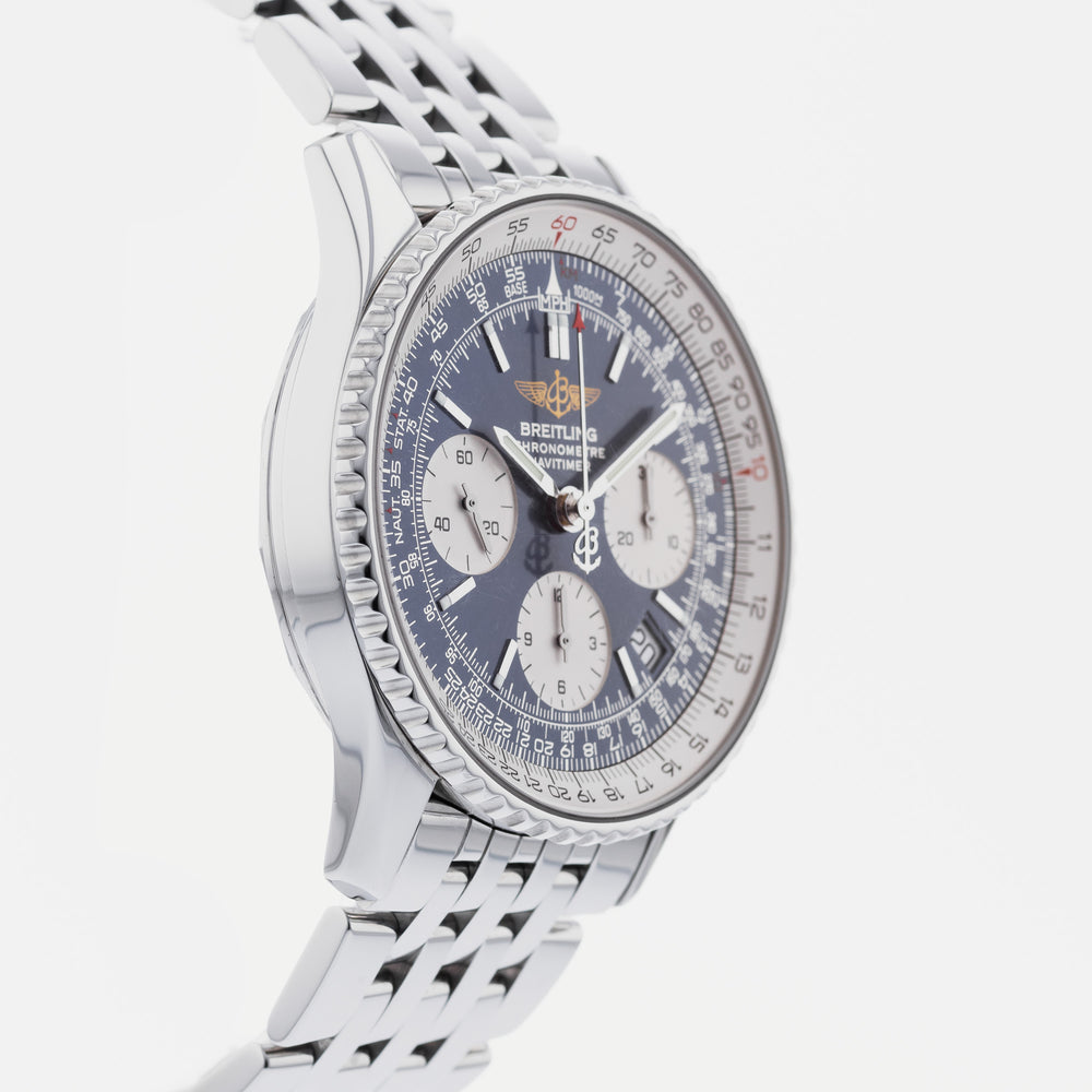 Breitling Navitimer A23322 4