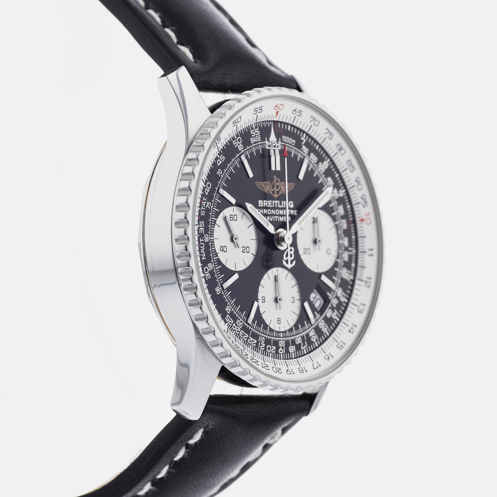 Breitling Navitimer A23322 4