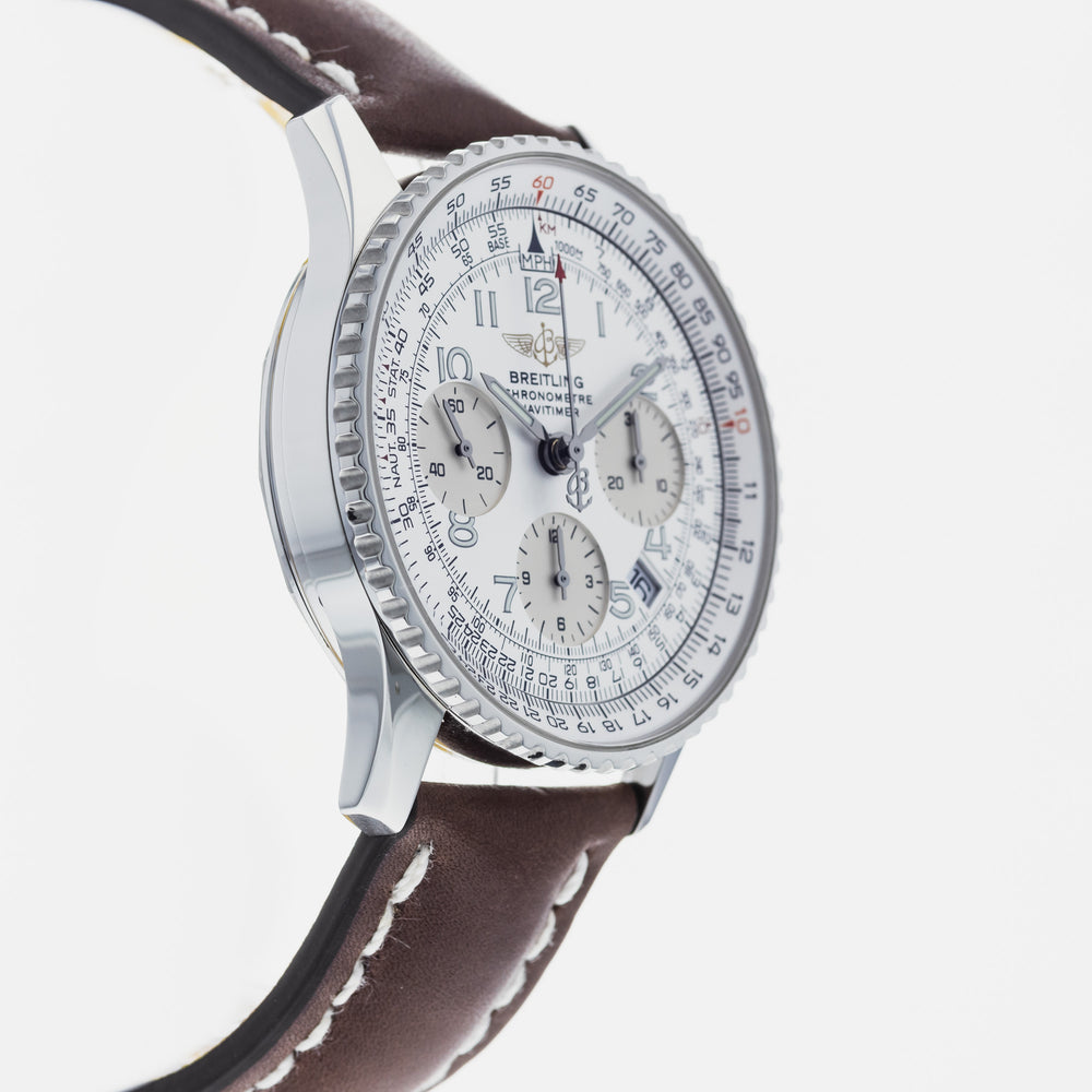 Breitling Navitimer A23322 4