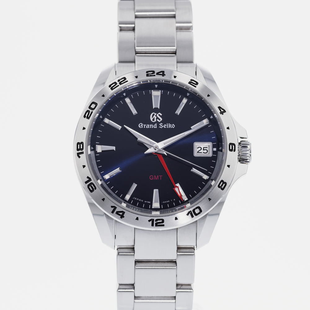 Grand Seiko Sport Quartz SBGN005 1