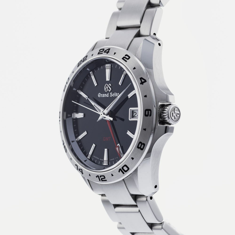 Grand Seiko Sport Quartz SBGN005 2