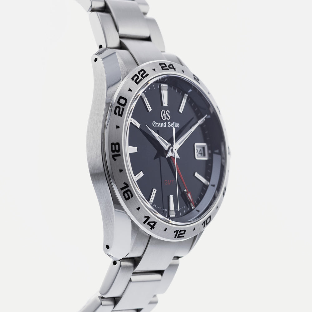 Grand Seiko Sport Quartz SBGN005 4