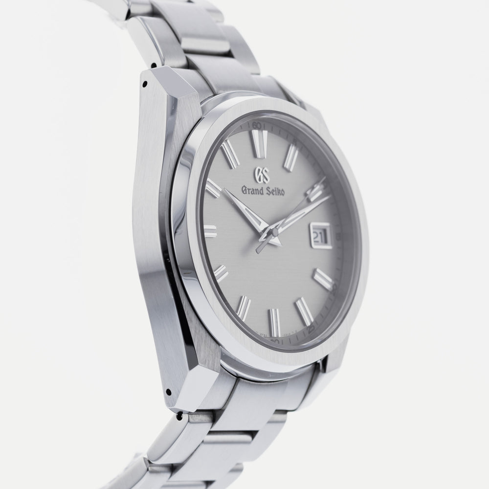 Grand Seiko Sport Quartz SBGV245 4