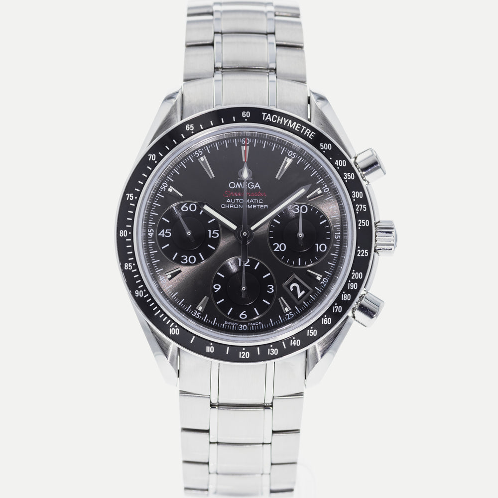 OMEGA Speedmaster Date 323.30.40.40.06.001 1