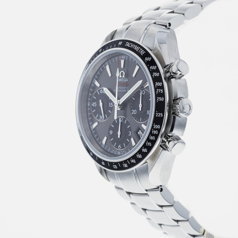 OMEGA Speedmaster Date 323.30.40.40.06.001 2