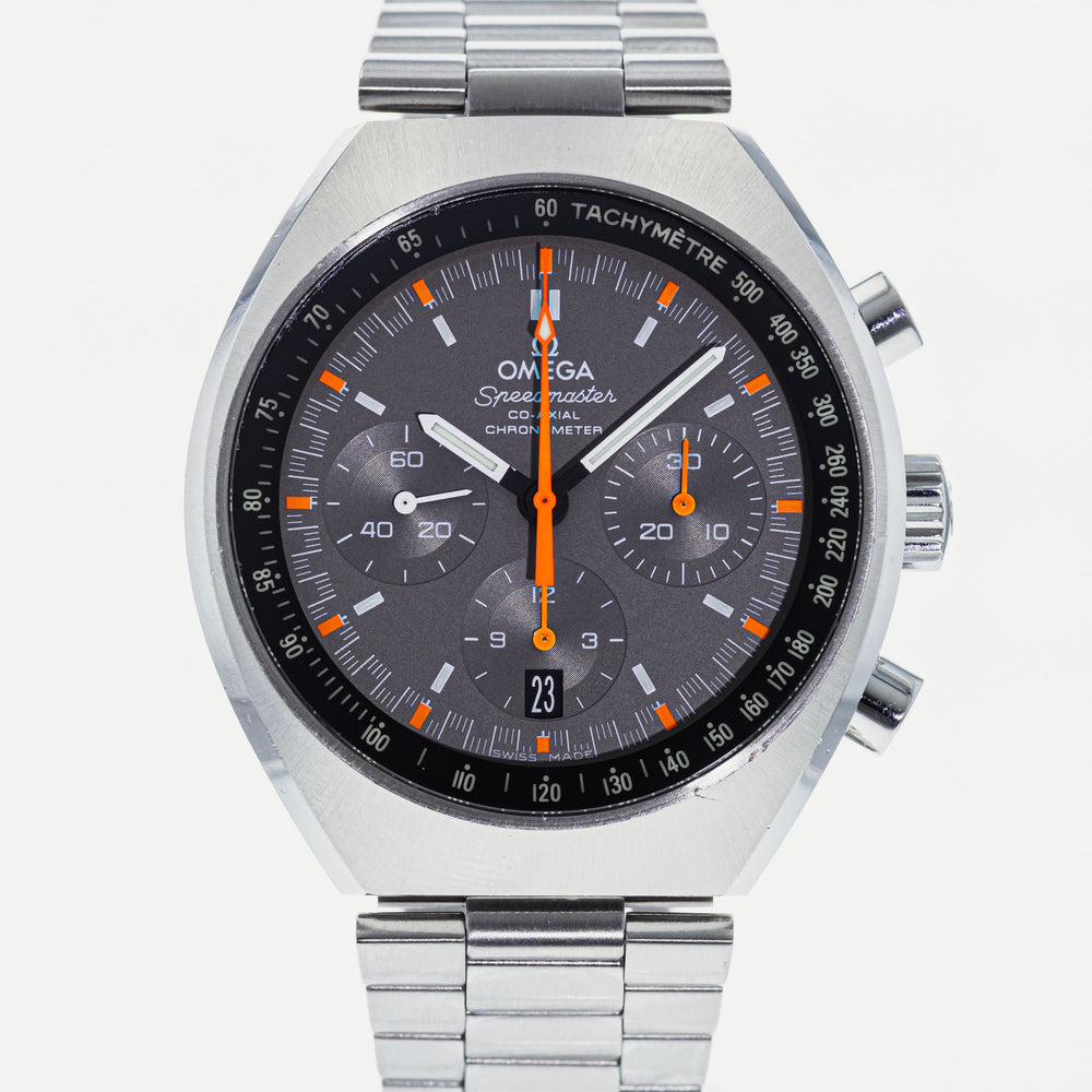 OMEGA Speedmaster Mark II 327.10.43.50.06.001 1