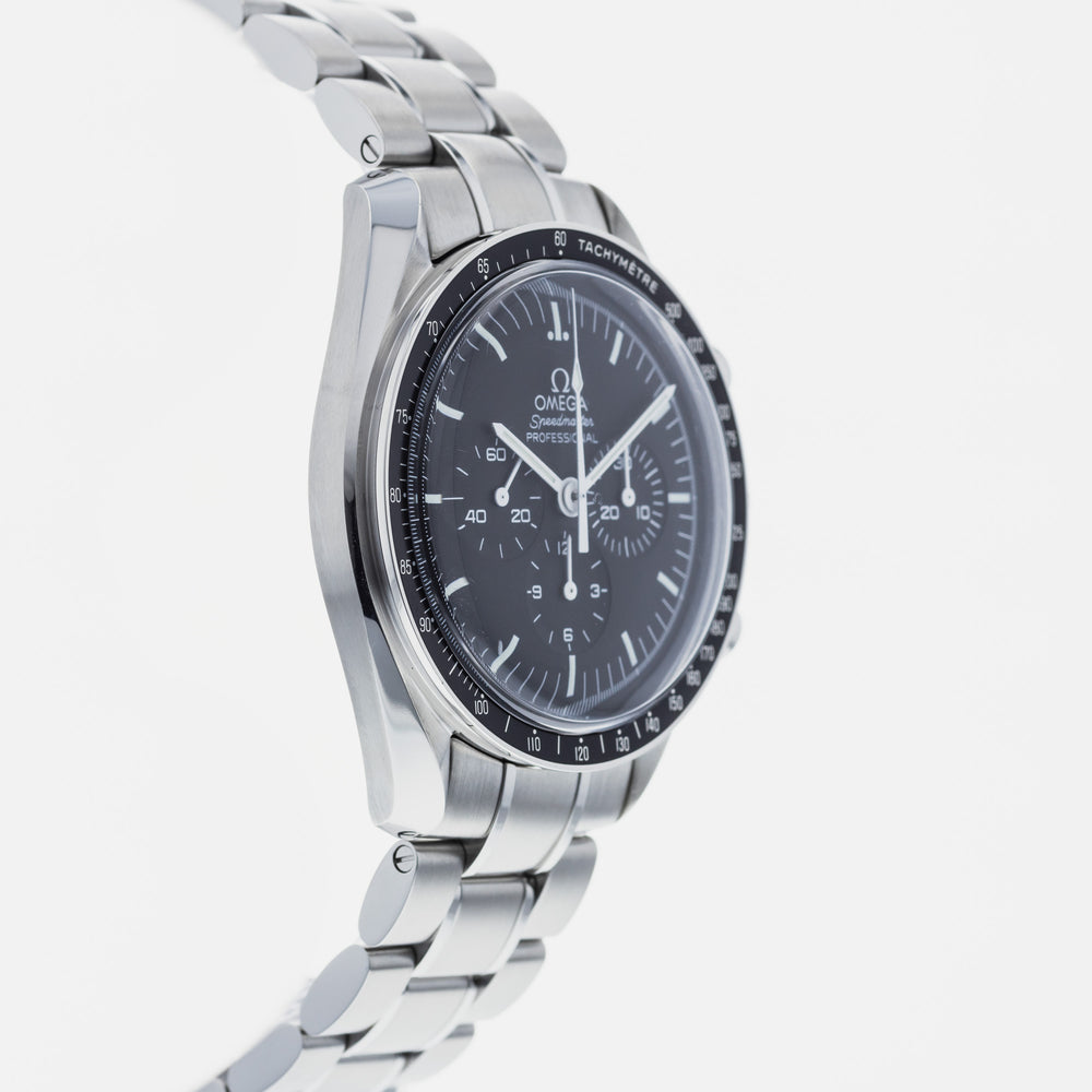 OMEGA Speedmaster Professional Moonwatch 311.30.42.30.01.005 4