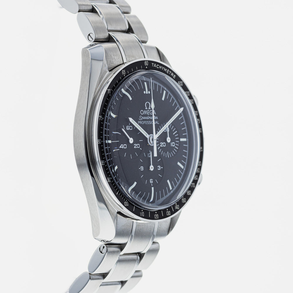 OMEGA Speedmaster Professional Moonwatch 311.30.42.30.01.005 4