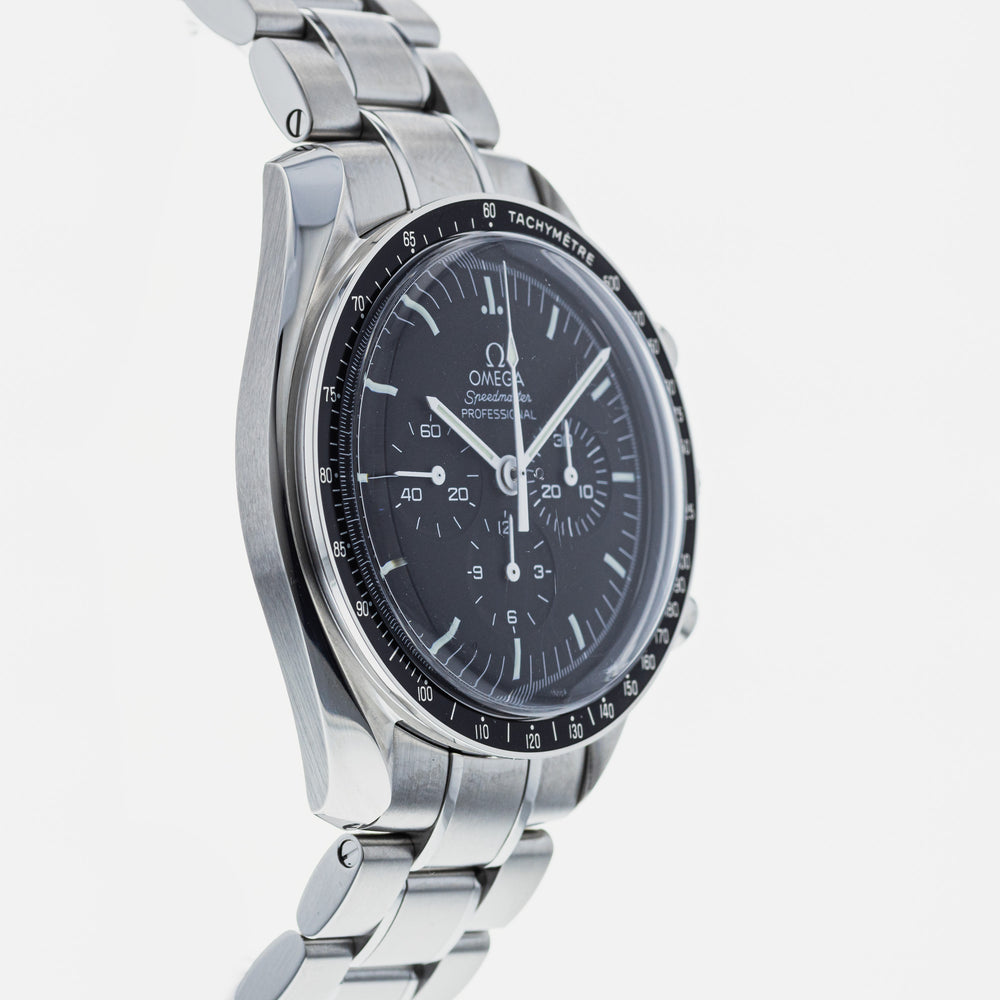 OMEGA Speedmaster Professional Moonwatch 311.30.42.30.01.005 4