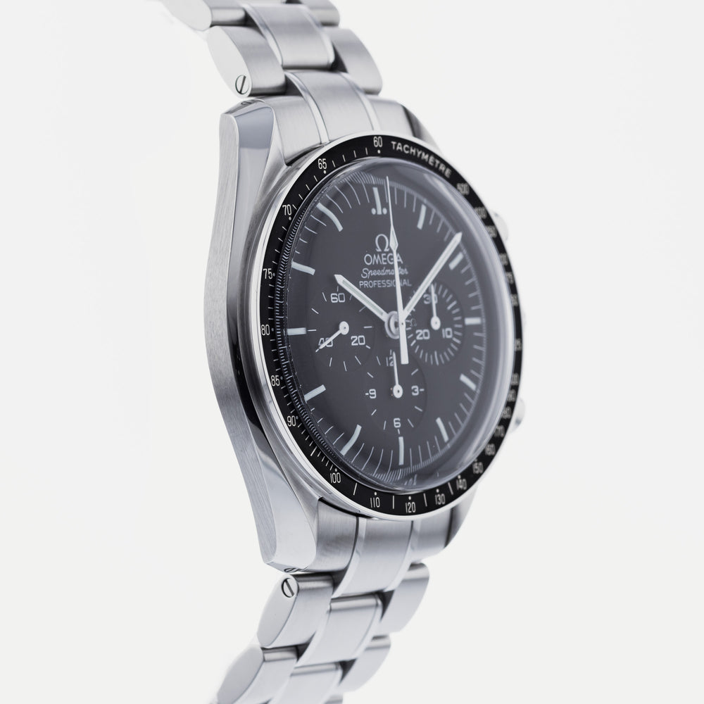 OMEGA Speedmaster Professional Moonwatch 311.30.42.30.01.005 4