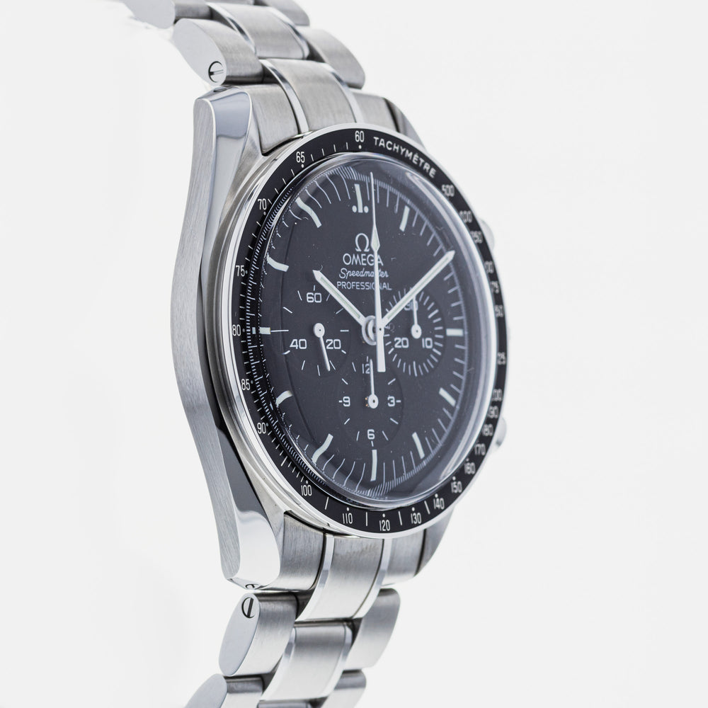 OMEGA Speedmaster Professional Moonwatch 311.30.42.30.01.005 4